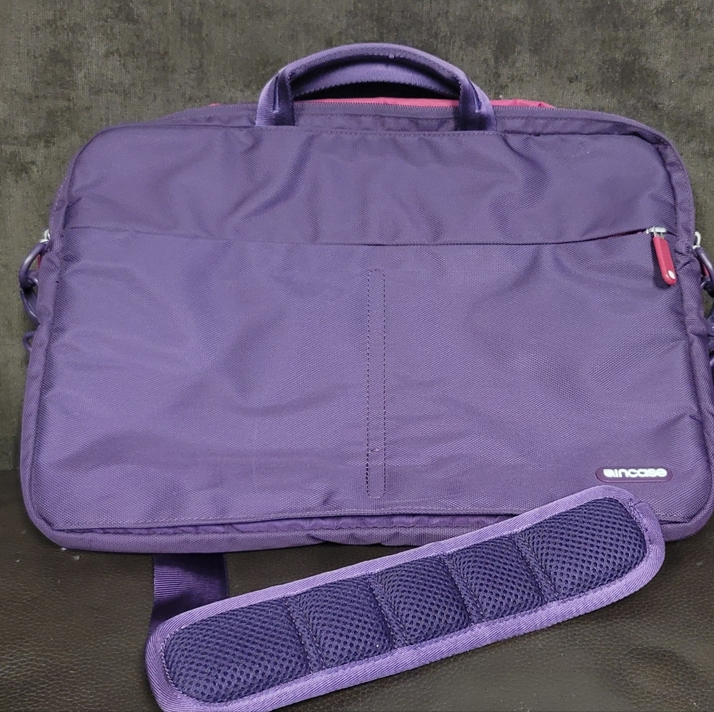 Purple Incase Padded Laptop bag 15"